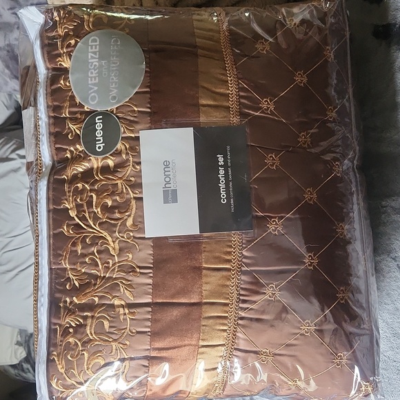 JC Penney Bedding Jc Penney Queen Comforter Set Poshmark